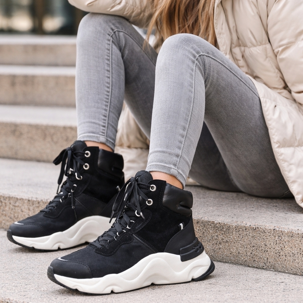 Sorel Black High-Top Winter Sneakers Boots